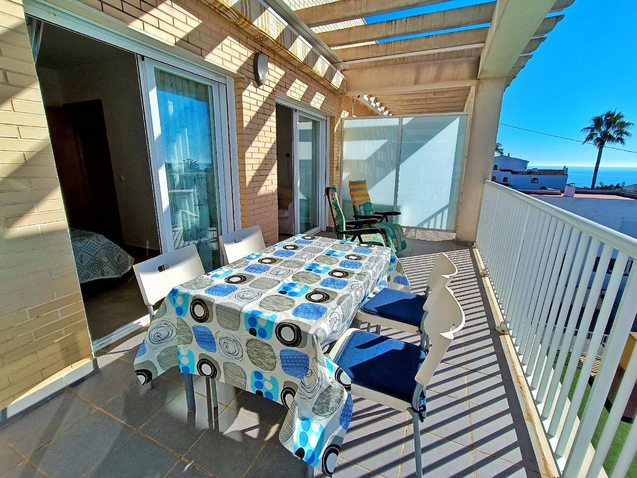 Entire holiday apartment, Stylish 78m² Apartment with Pool & WiFi, 1.5km to Cala Beach in Zona Triador, Vinaròs