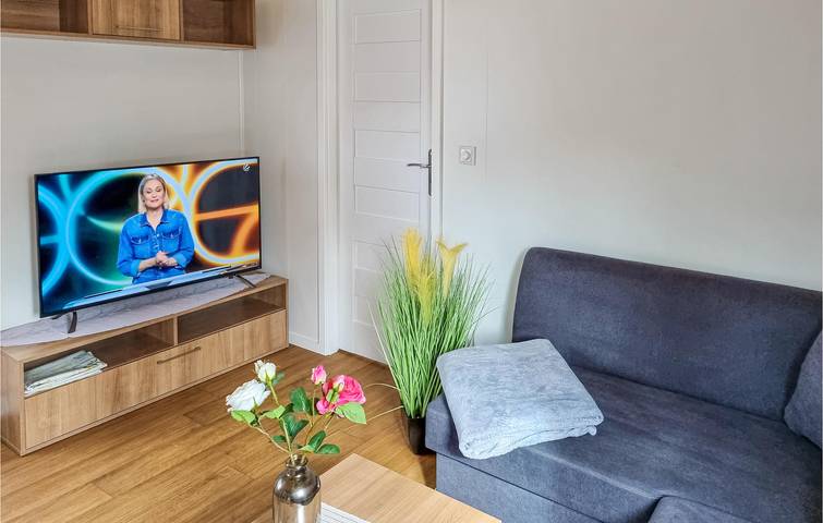 Mobilheim am Strand mit Parkplatz, WiFi und Geschirrspüler in Garden (Lohmen), Lohmen