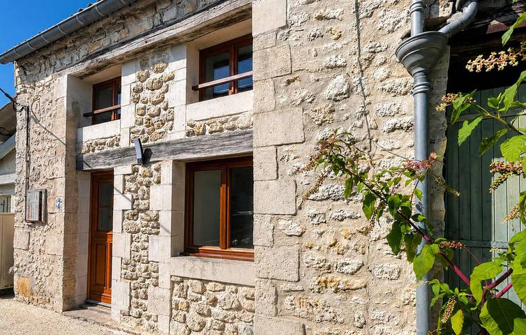 Location de vacances pour 8 personnes, avec Terrasse et Jardin à L'Éguille
