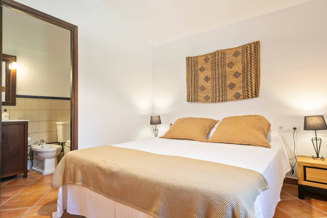 Villa 'Encanto Y Mirador' con vistas a la montaña, Wi-Fi y aire acondicionado in Tordera, Costa del Maresme