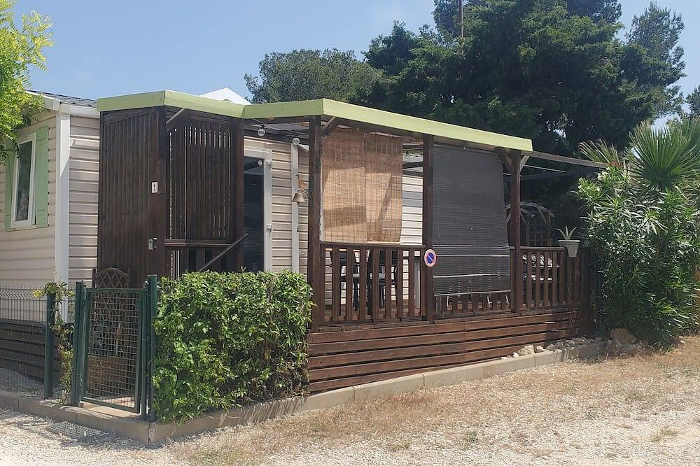 Mobil-Home situé sur la Côte Bleue entre Marseille et La Camargue in Martigues, Côte méditerranéenne (France)