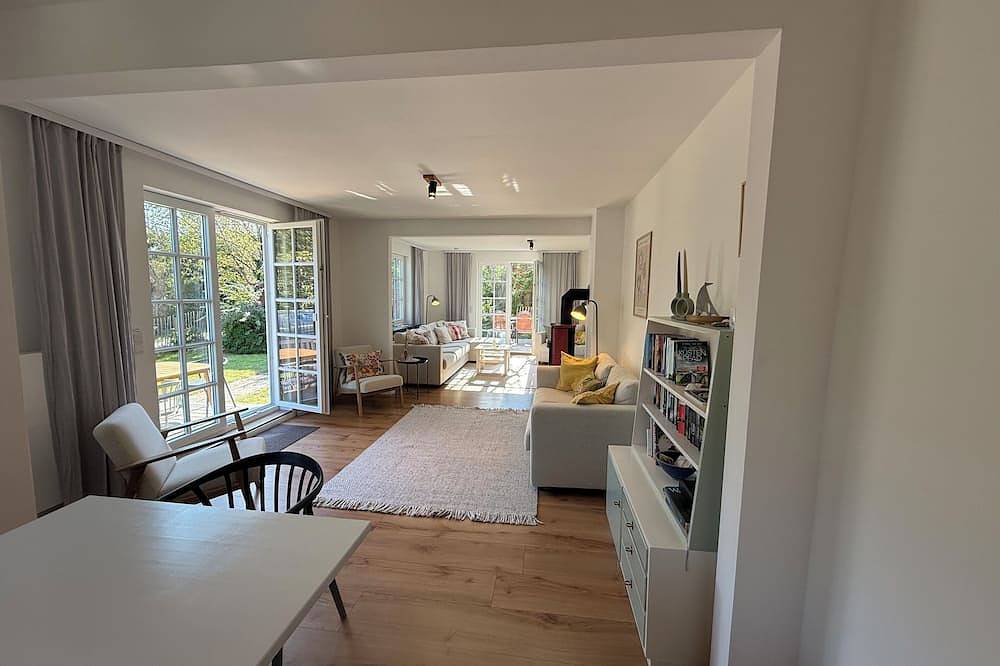 Ferienhaus Gerdina – geräumig, moderne en-suite Zimmer und Strandnähe genießen in Norddorf, Amrum