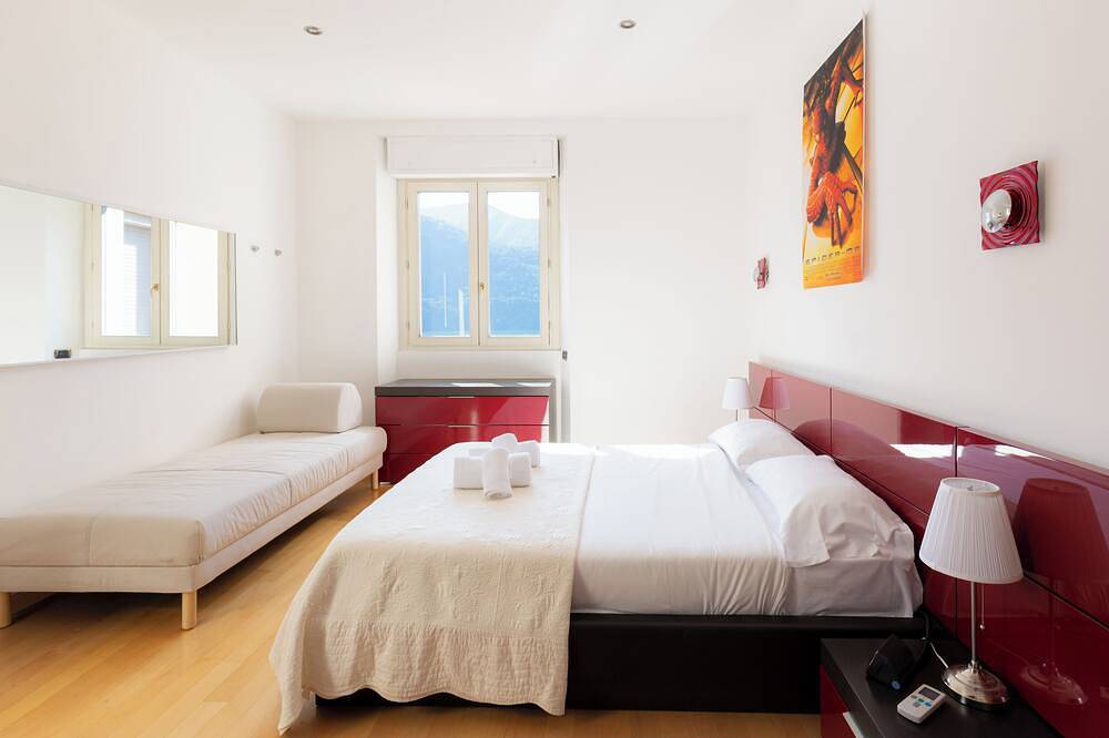 Ganze Wohnung, Luxury Apartment with shared pool in Laglio, Comer See