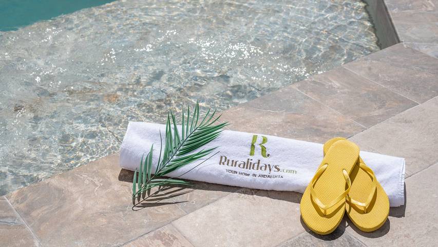 Casa rural para 6 personas, con balcón/terraza y piscina en Periana - 2