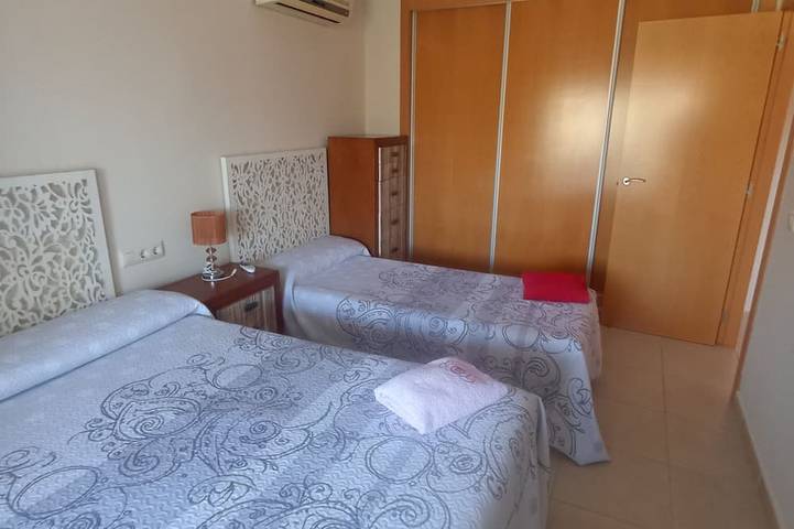 Adosado con bonitas vistas a la sierra de Irta, precio especial para 28 noches in Peñíscola, Costa del Azahar
