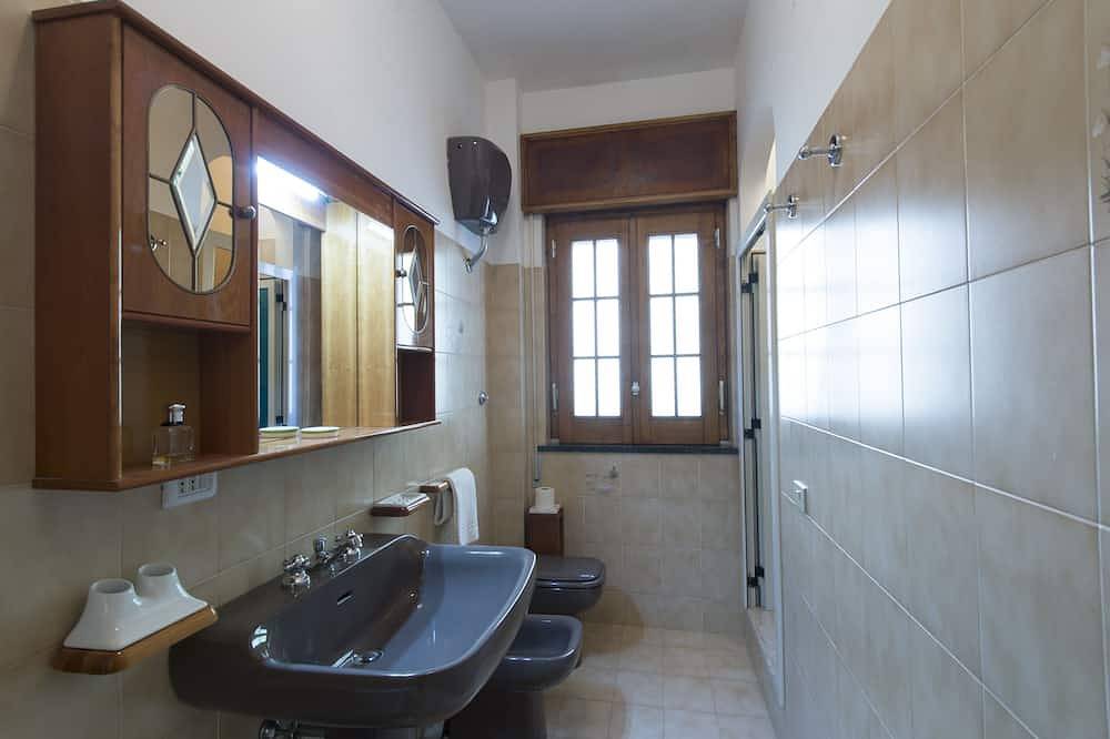 Elegante & Panorama Villa mit Meerblick Solarium in San Michele (Salerno), Furore