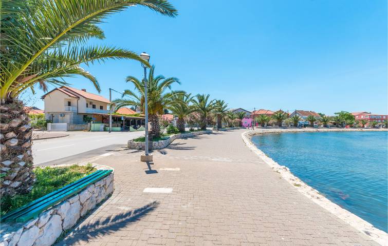 Ferienhaus für 10 Personen, mit Terrasse in Bibinje - 3