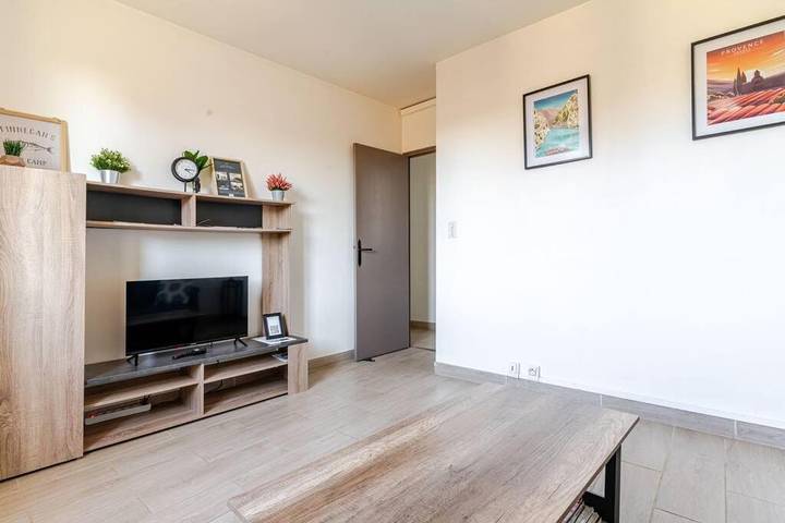 Gîte pour 2 personnes, avec terrasse et vue à Tavernes - 4