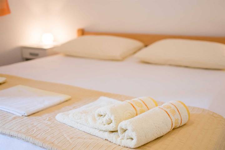 Ganzes Studio, Studiowohnung Iva mit Terrasse in Krk Stadt, Krk