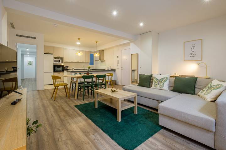 Holiday rental for 8 people, with terrace in Valencia