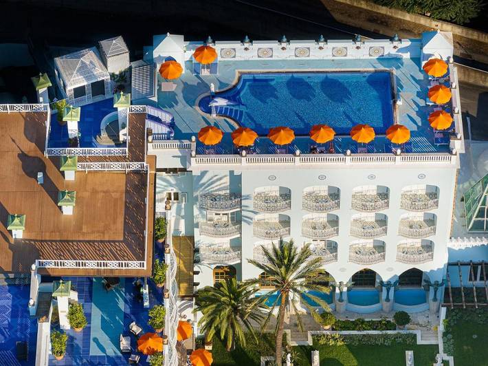 Hotel für 4 Personen, mit Sauna und Balkon sowie Pool und Whirlpool - 1