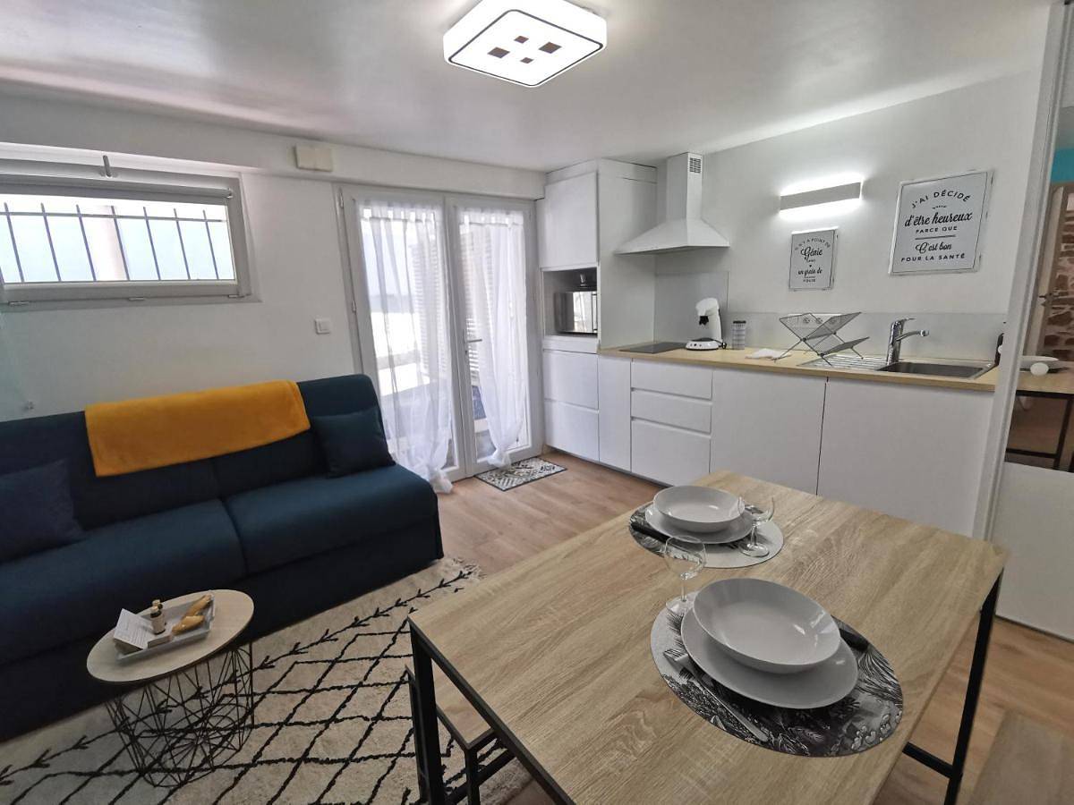 Appartement entier, One-Bedroom Apartment in Bouguenais, Région de Nantes