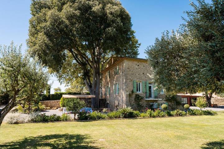 Gîte pour 10 personnes, avec piscine ainsi que jardin et vue à Caux - 4