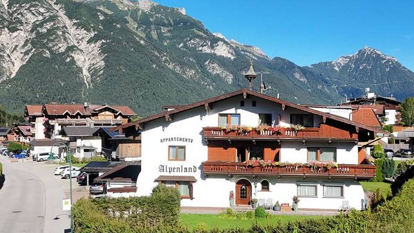 Ferienwohnung für 6 Personen, mit Balkon und Sauna in Eben am Achensee