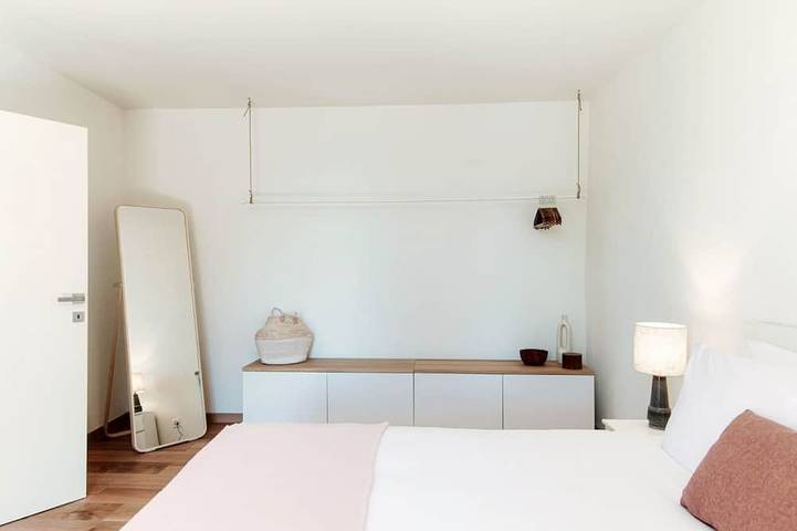 Ganze Wohnung, Schönes Zwei-Zimmer-Apartment mit Balkon und Seeblick (Dream Lake 3) in Lugano, Luganersee