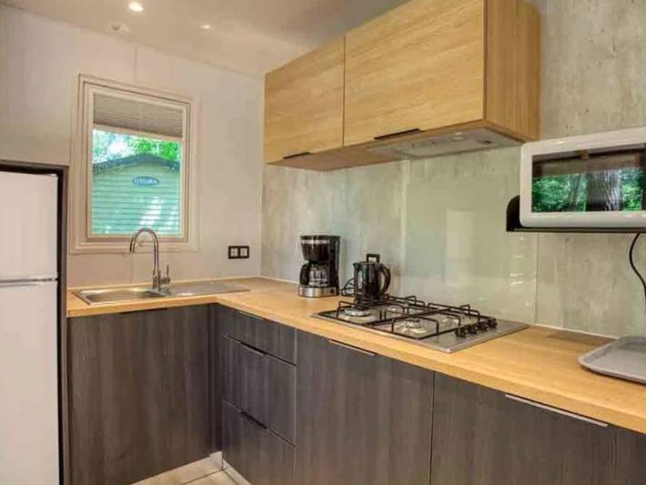 Mobil home pour 4 personnes, avec piscine et terrasse à Girac - 4