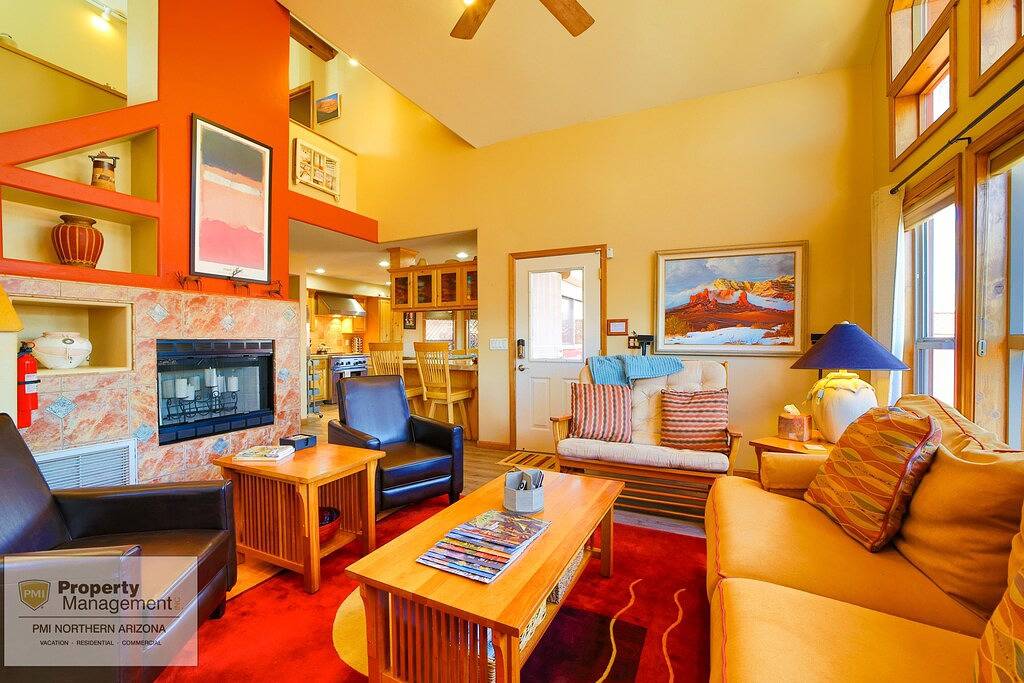 *Downtown Prescott *Bbq Grill *Private Yard *Pets in Prescott, Yavapai County