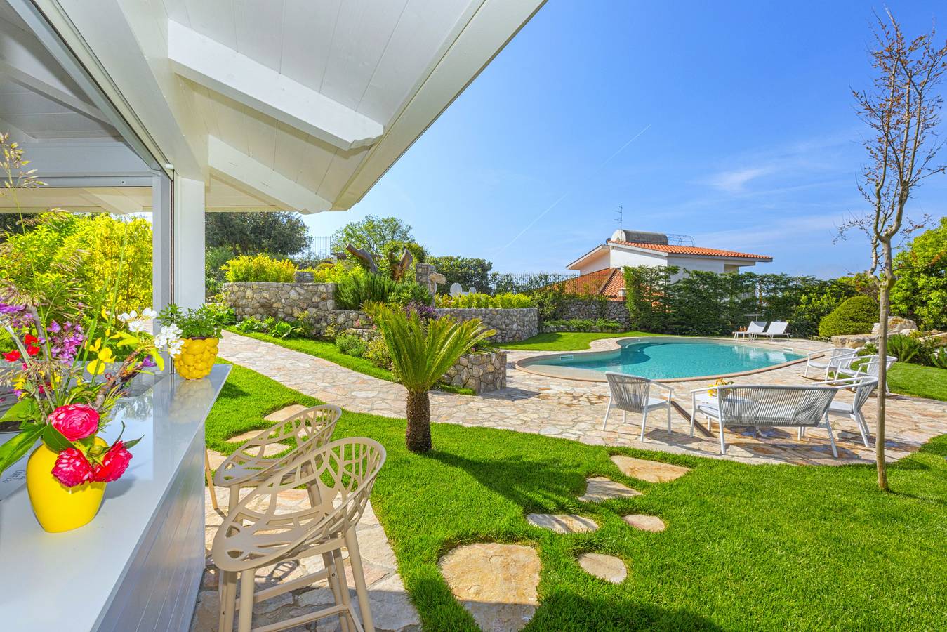 Amore Rentals - Resort Ravenna con Piscine, Vasche Idromassaggio, Terrazze, Ideale per Eventi in Sant'Agata sui Due Golfi, Massa Lubrense