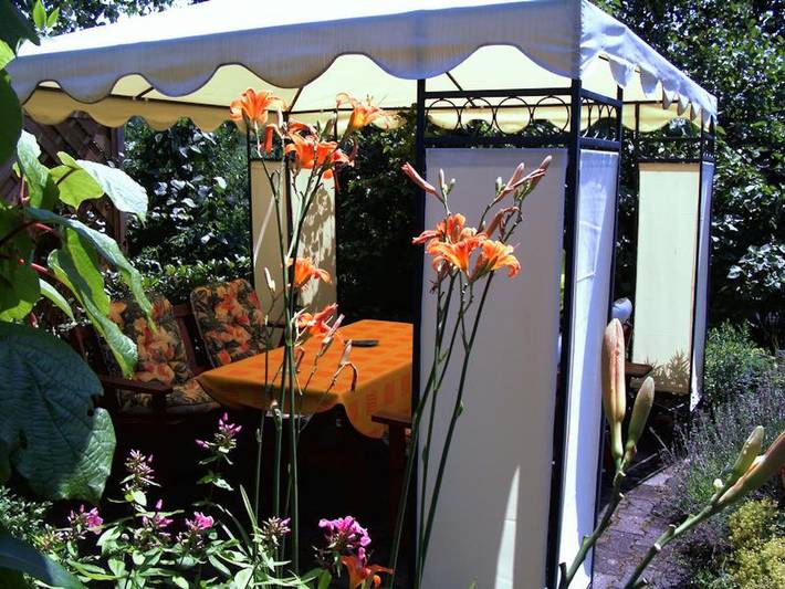 Ganze Wohnung, Gemütliches Urlaubsdomizil in zentraler aber ruhiger Lage - Haus Bauer Ferienwohnung 2 mit Wlan; Parkplatz vorhanden in Wasserburg (Bodensee), Bayerisch Schwaben