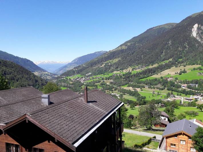 Ferienwohnung für 5 Personen, mit Balkon und Terrasse sowie Garten und Ausblick in Ernen - 4