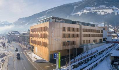 Hotel für 2 Personen, mit Sauna und Terrasse sowie Ausblick, mit Haustier in Kaltenbach