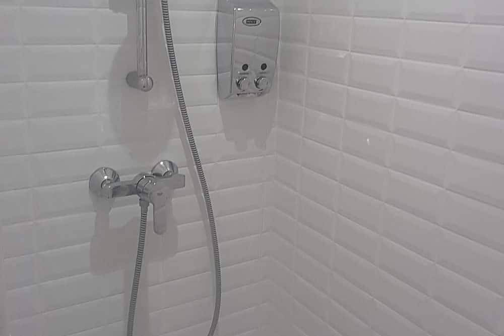 Appartement entier, Tête d'Or Terrasse, Garage privé,Climatisation in Lyon, Lyon et ses environs