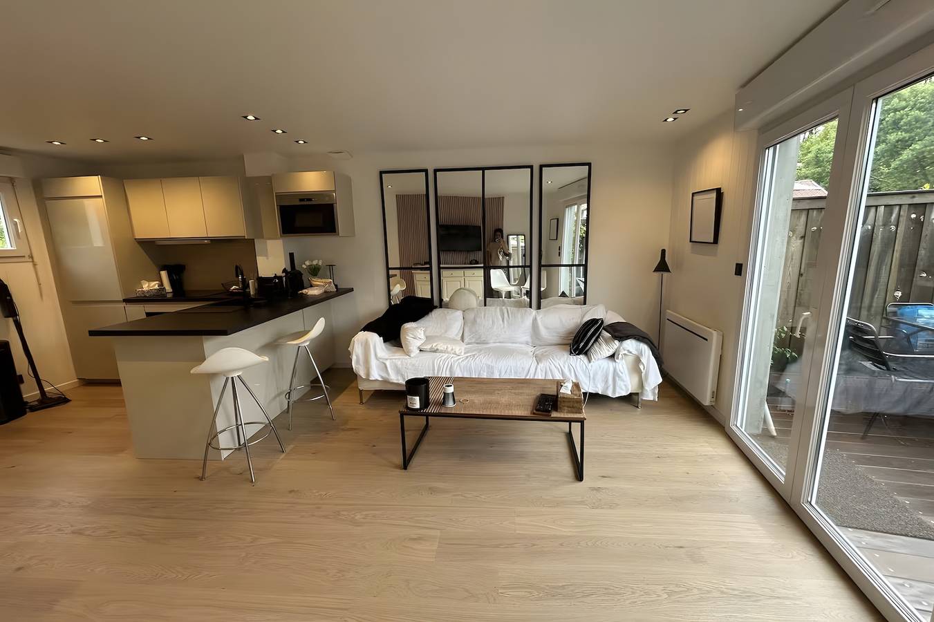 Appartement entier, Appartement « Duplex Cap Ferret » avec piscine partagée, terrasse privée et Wi-Fi in Le Canon, Lège-Cap-Ferret