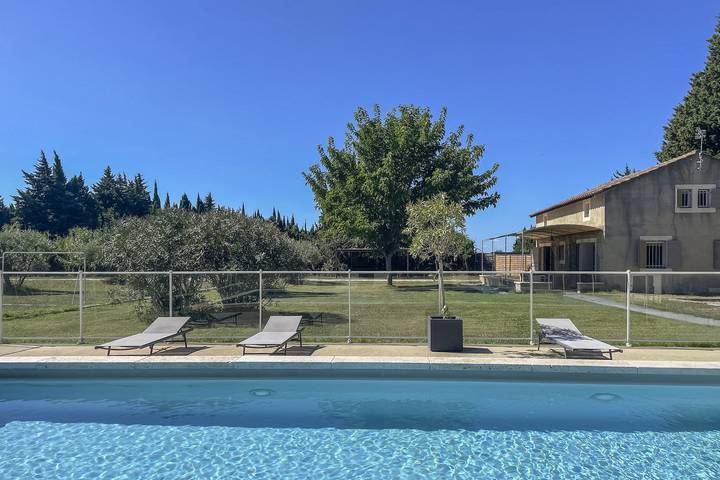 Location de vacances pour 8 personnes, avec terrasse et jardin à Tarascon - 3