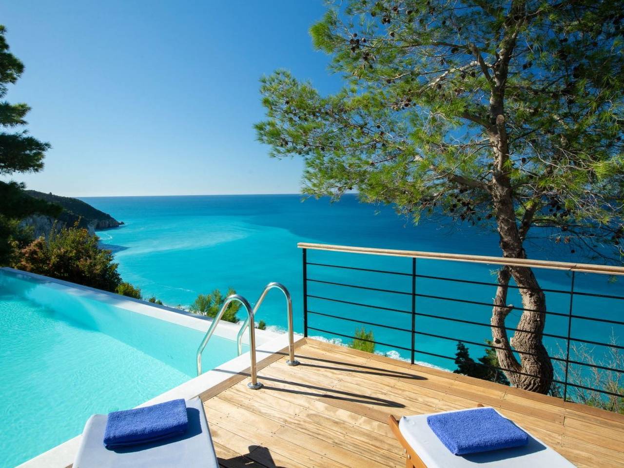 Milos Bay Villas- Brandneue moderne Villa mit spektakulärem Blick auf den Stran in Agios Nikitas, Griechenland