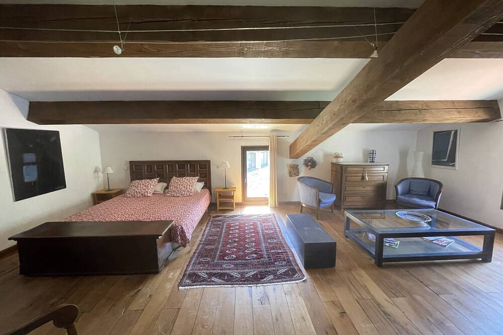Renovated 15S farmhouse with swimming pool 10mx5m in full nature calm unique frame guaranteed in Céret, Mediterranean Coast (France)