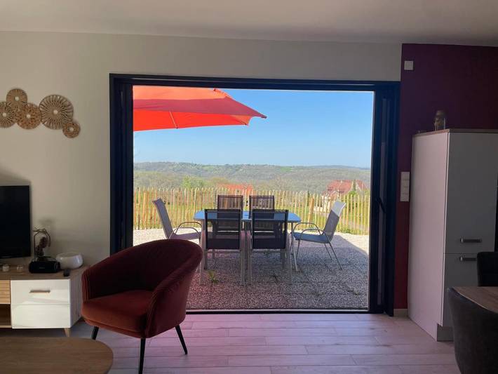 Location de vacances pour 6 personnes, avec jardin et vue à Reilhaguet