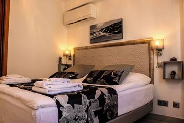 Villa for 12 People in Alvor, Faro District, Photo 2