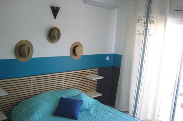 Location de vacances pour 8 personnes, avec terrasse dans Plage de Pinarello - 2