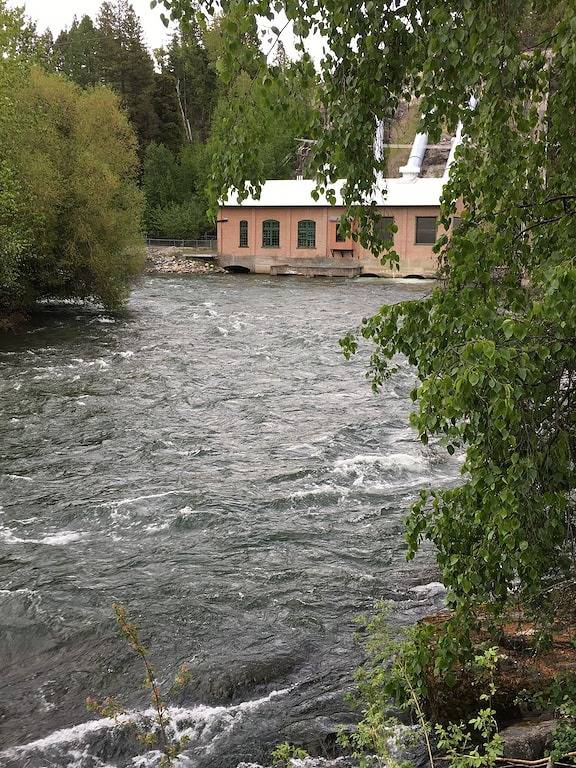 Ganze Wohnung, Der wilde Mile River Retreat in Bigfork, Flathead Nationalwald
