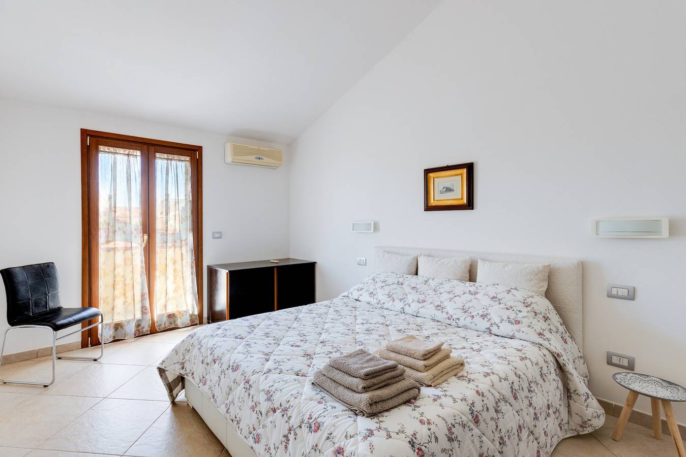 Entire apartment, Apartment 'Flamingo House' with Balcony, Wi-Fi and Air Conditioning in Cabras, Stagno di Càbras