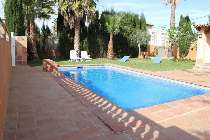 Ferienhaus für 8 Personen, mit Terrasse und Garten in Dénia - 2