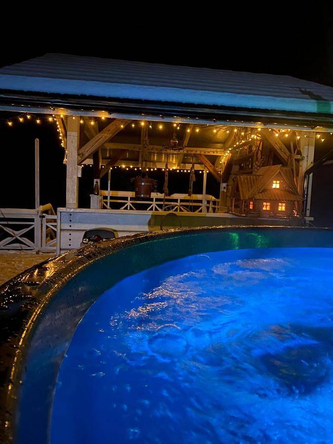 Wiejski domek dla 2 osób, z Balkon i Taras oraz Jacuzzi i Ogród w Poronin