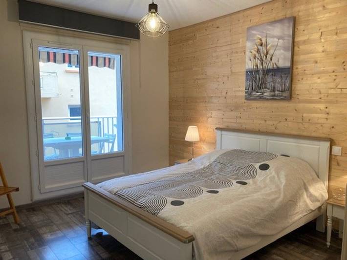 Appartement entier, F3 lumineux avec terrasse, garage, clim et ascenseur à 500m du centre et 800m des thermes in Amélie-les-Bains-Palalda, Côte méditerranéenne (France)