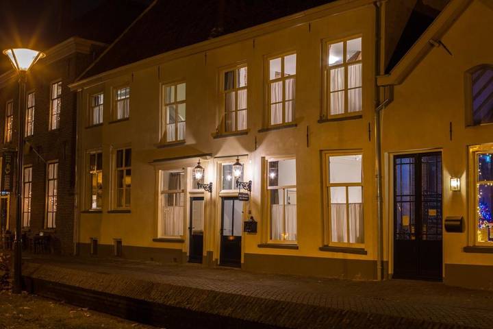 B&b voor 2 personen, with Terras and Tuin as well as Uitzicht in Zevenaar