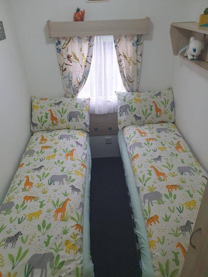 Location de vacances pour 6 personnes, avec piscine et vue ainsi que bassin pour enfant et jardin à Northampton - 3