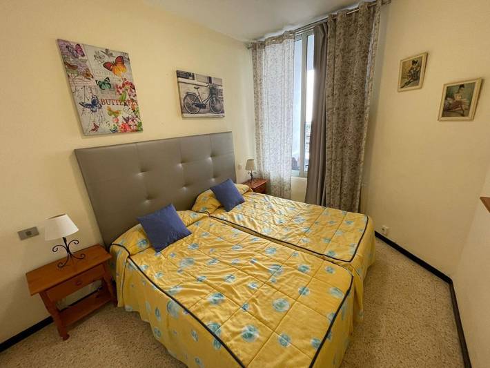 Apartamento entero, Apartamento vacacional 'Cozy Playa Las Américas' con vistas al mar, balcón y Wi-Fi in Playa de Troya, Adeje