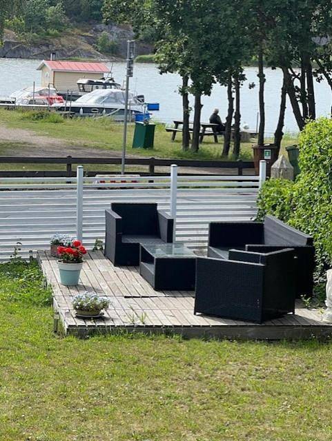 Röda Stugan, granne med havet och badplats in Hästö, Karlskrona