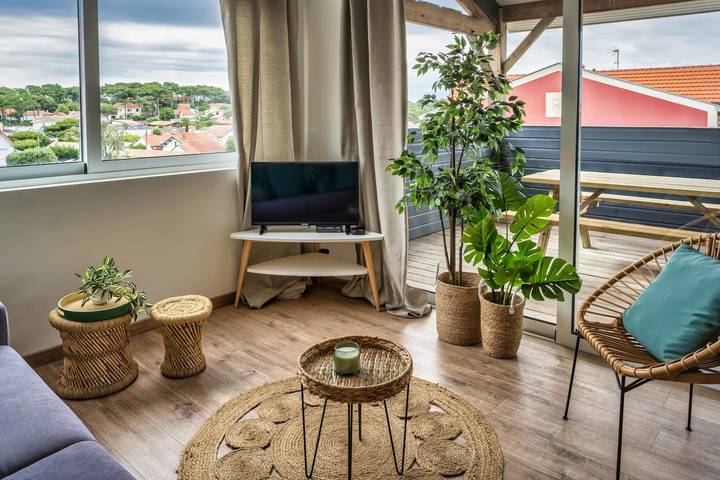 Gîte pour 4 personnes, avec terrasse dans Plage Sud (Lacanau Océan) - 2