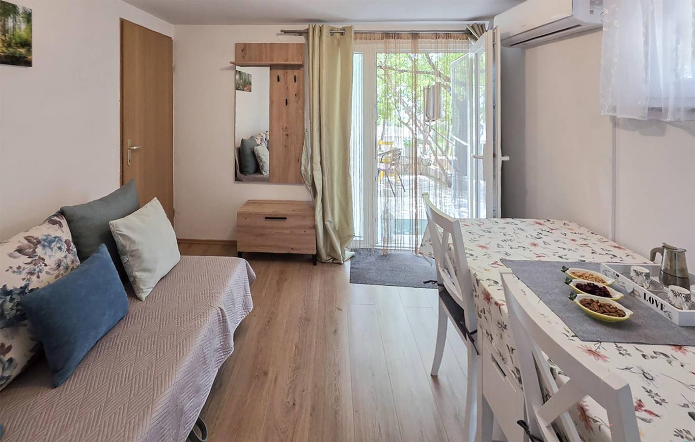 Entire holiday apartment, Sea View Apartment with Terrace, Near Coast & Karlobag Center in Karlobag, Velebit Nature Park
