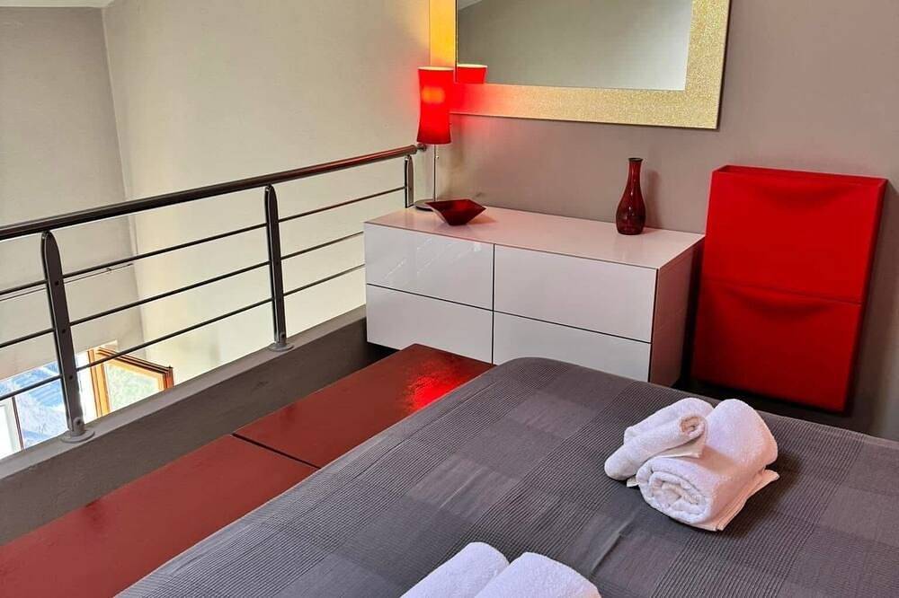 Appartamento intero, Cala Verde House, appartamento con accesso al mare, ombrellone e lettini privati in Rosignano Solvay, Costa degli Etruschi