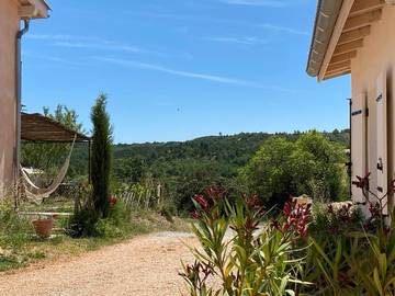 Gîte pour 4 personnes, avec vue et jardin à Saint-Laurent-du-Verdon