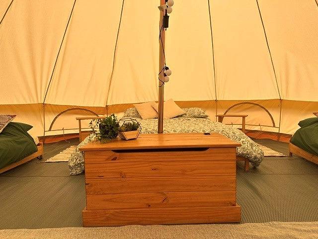 Tipi pour 4 personnes in Northamptonshire