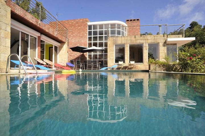 Maison d’hôte pour 2 personnes, avec jardin ainsi que piscine et terrasse dans Afife