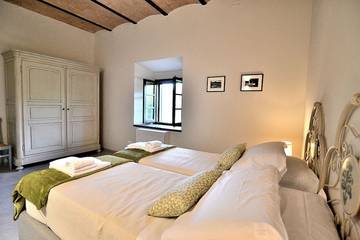 Villa for 16 People in San Gimignano, Siena Province, Photo 4