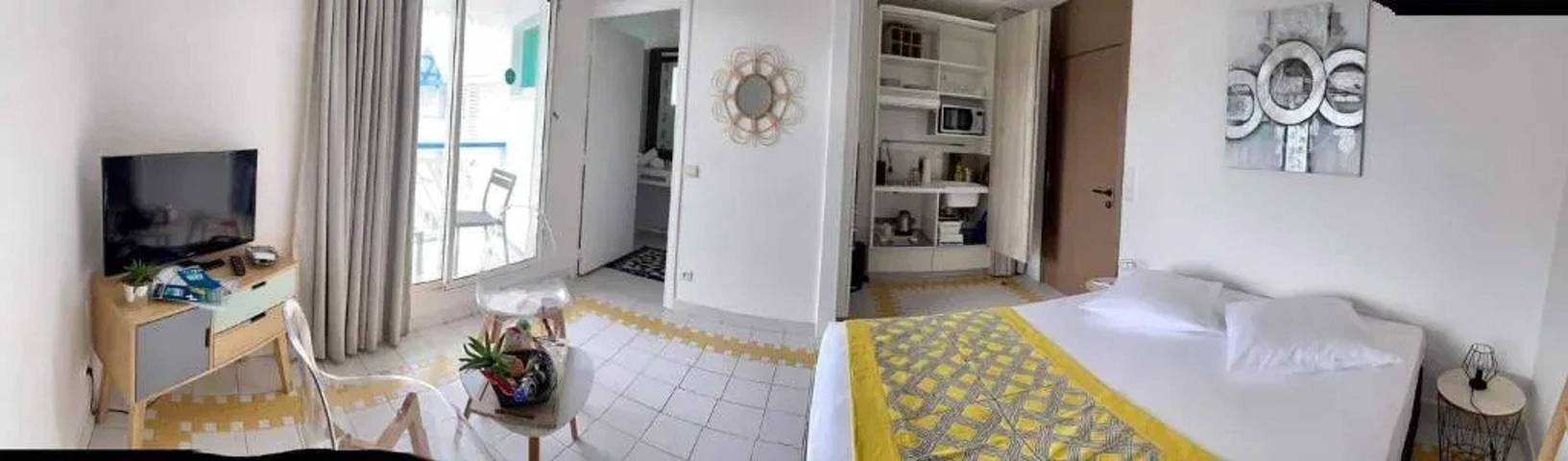 Gîte pour 2 personnes, avec piscine et balcon à Saint-François - 4